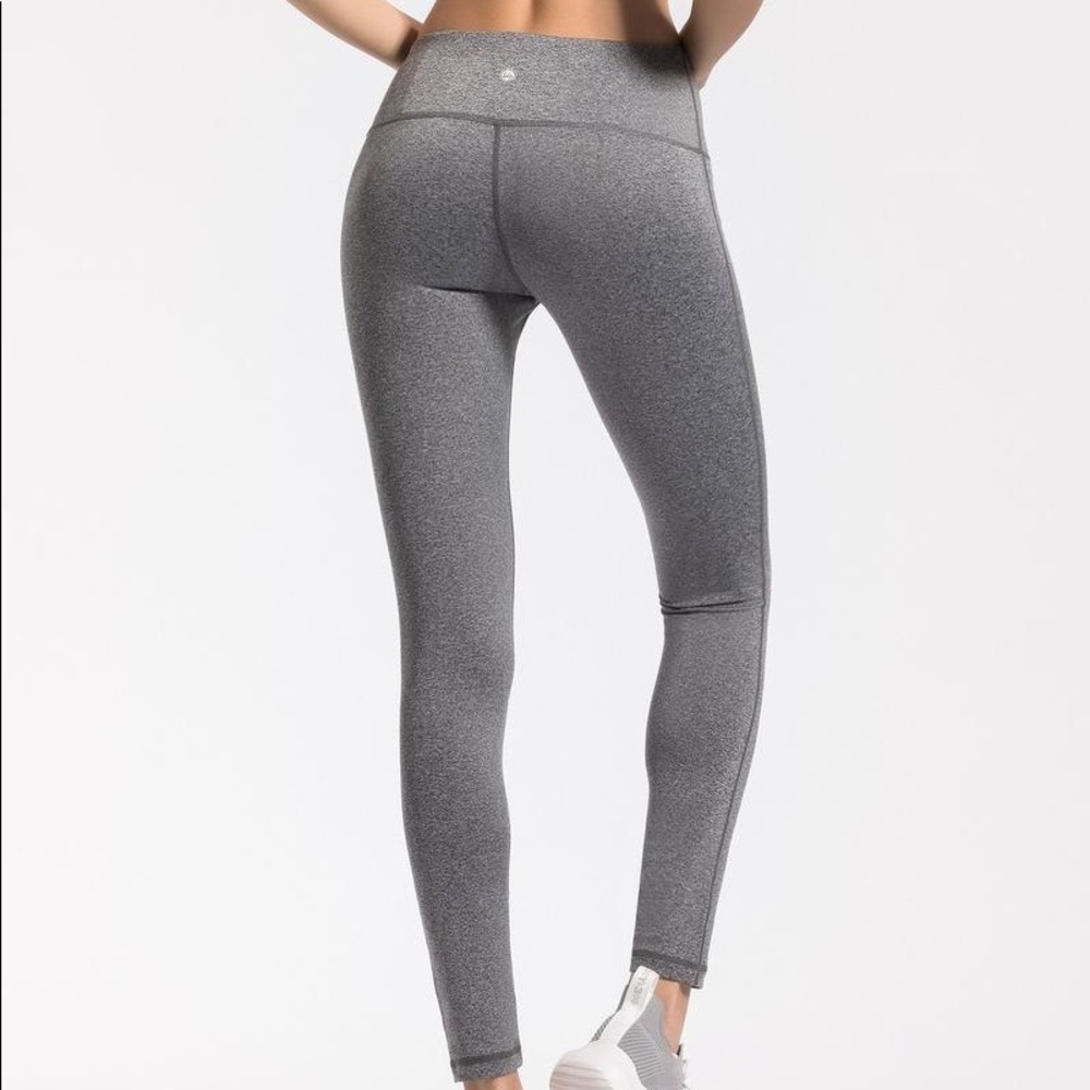 🌟 lulu grey heathered leggings 🌟